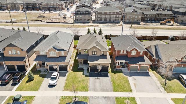120 Sun King Cres, House detached with 4 bedrooms, 3 bathrooms and 4 parking in Barrie ON | Image 25