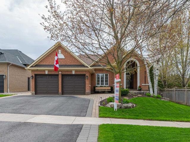 859 Quantra Cres, House detached with 2 bedrooms, 3 bathrooms and 5 parking in Newmarket ON | Image 1