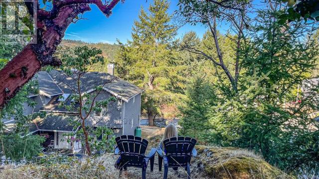 658 Rason Rd, House detached with 5 bedrooms, 4 bathrooms and 5 parking in Langford BC | Image 4