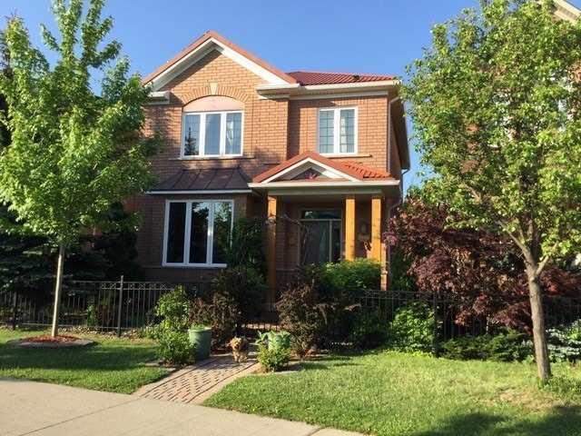 5694 Passion Flower Blvd, House detached with 3 bedrooms, 3 bathrooms and 3 parking in Mississauga ON | Image 2