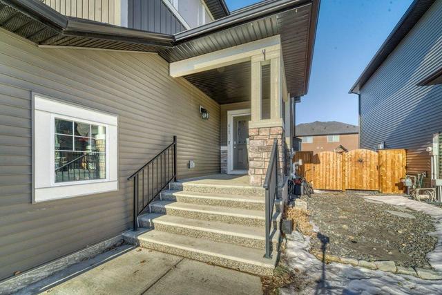612 Edgefield Gate, Home with 4 bedrooms, 3 bathrooms and 4 parking in Wheatland County AB | Image 3