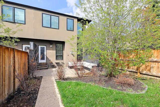 2429 32 Avenue Sw, Home with 4 bedrooms, 3 bathrooms and 2 parking in Calgary AB | Image 35
