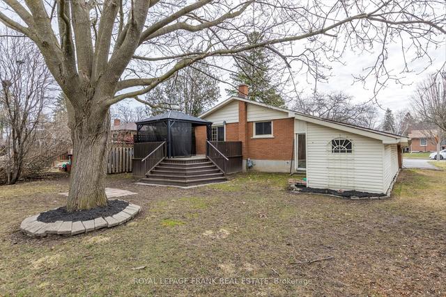 1023 Barnardo Ave, House detached with 3 bedrooms, 2 bathrooms and 4 parking in Peterborough ON | Image 32