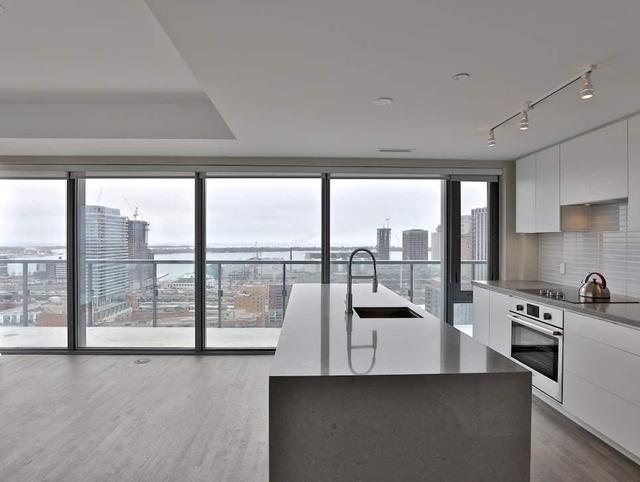 2501 - 60 Colborne St, Condo with 3 bedrooms, 3 bathrooms and 2 parking in Toronto ON | Image 4