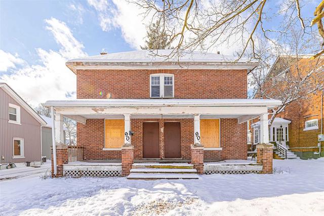 90b Mary St, House semidetached with 3 bedrooms, 1 bathrooms and 1 parking in Barrie ON | Image 1