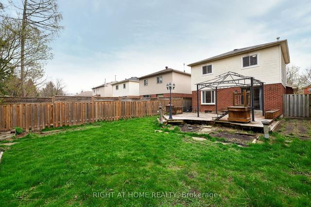 73 Regency Cres, House attached with 3 bedrooms, 3 bathrooms and 3 parking in Whitby ON | Image 20