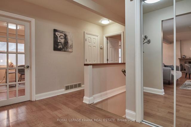11 Codsell Ave, House detached with 3 bedrooms, 3 bathrooms and 4 parking in Toronto ON | Image 25