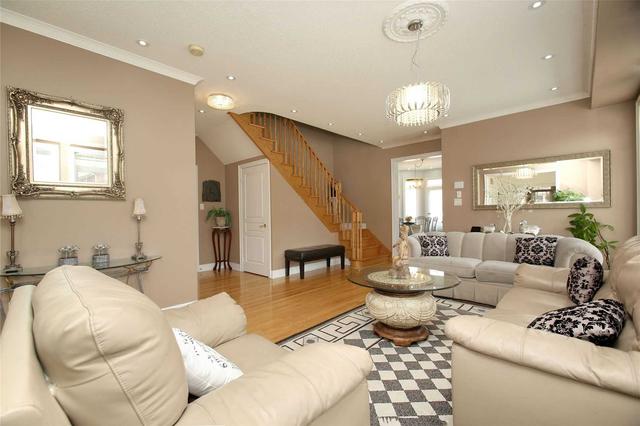 3 Prada Crt, House detached with 4 bedrooms, 5 bathrooms and 5 parking in Brampton ON | Image 22