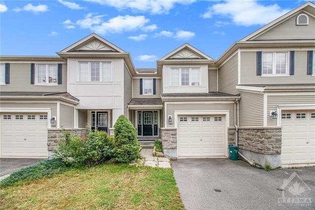 402 Ashbourne Crescent, Townhouse with 3 bedrooms, 3 bathrooms and 3 parking in Ottawa ON | Card Image