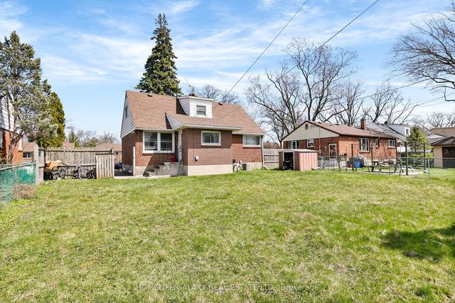 3135 Academy Dr, House detached with 4 bedrooms, 3 bathrooms and 4 parking in Windsor ON | Image 17