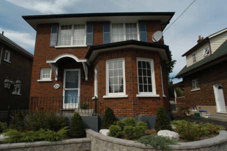 334 Athol St E, House detached with 2 bedrooms, 2 bathrooms and 4 parking in Oshawa ON | Image 1