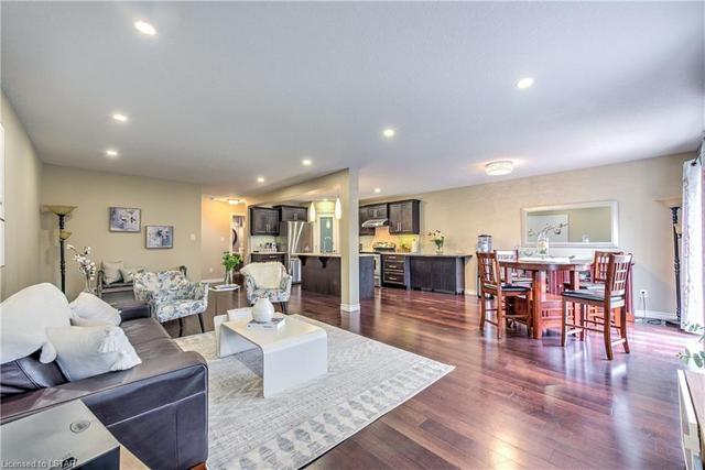 3329 Casson Way, House detached with 3 bedrooms, 2 bathrooms and 4 parking in London ON | Image 3