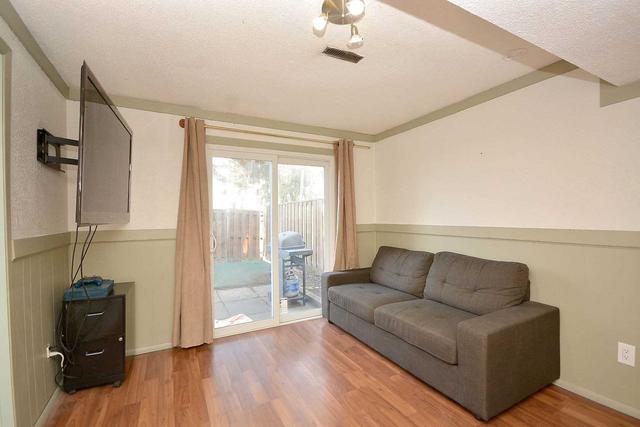 71 Carleton Pl, Townhouse with 3 bedrooms, 2 bathrooms and 2 parking in Brampton ON | Image 26