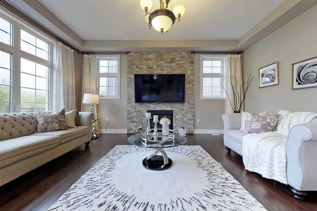 123 Bridgepointe Crt, House detached with 4 bedrooms, 4 bathrooms and 5 parking in Aurora ON | Image 5