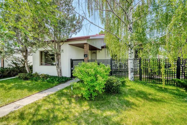 35 Deerfield Place Se, House detached with 3 bedrooms, 2 bathrooms and 2 parking in Calgary AB | Image 1