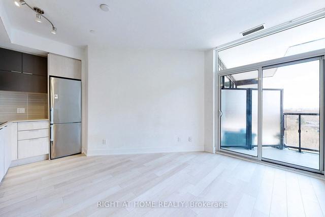 822 - 1 Belsize Dr, Condo with 1 bedrooms, 1 bathrooms and 0 parking in Toronto ON | Image 4