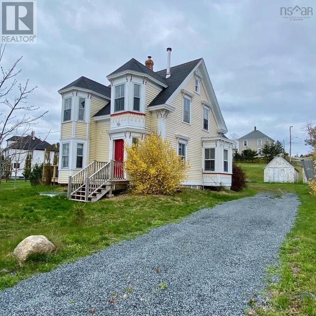 3781 Highway 332, House detached with 4 bedrooms, 1 bathrooms and null parking in Lunenburg MD NS | Card Image