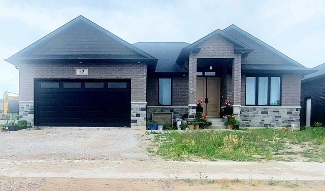 dr - 49 Dundee Dr, House detached with 3 bedrooms, 2 bathrooms and 6 parking in Chatham Kent ON | Image 1