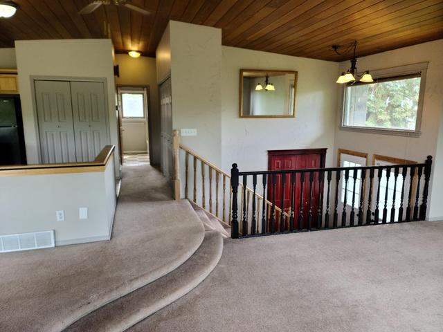 8121 94 Street, House detached with 4 bedrooms, 2 bathrooms and 4 parking in Peace River AB | Image 16