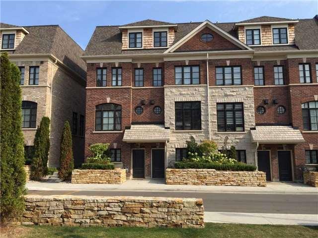 2026 Queensborough Gate, Townhouse with 3 bedrooms, 3 bathrooms and 2 parking in Mississauga ON | Image 1