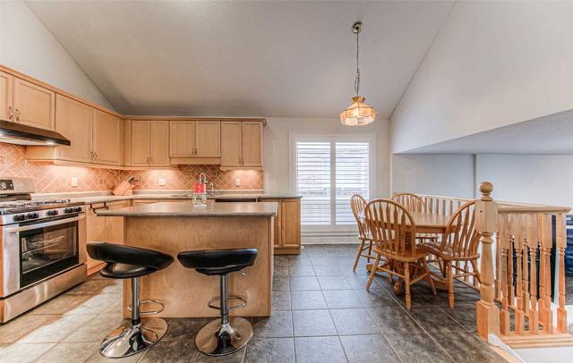 52 Frasson Dr, House detached with 2 bedrooms, 2 bathrooms and 4 parking in Guelph ON | Image 9