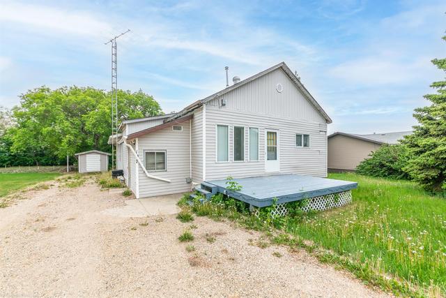 107 1st Avenue W, House detached with 3 bedrooms, 2 bathrooms and 2 parking in Marsden SK | Image 1
