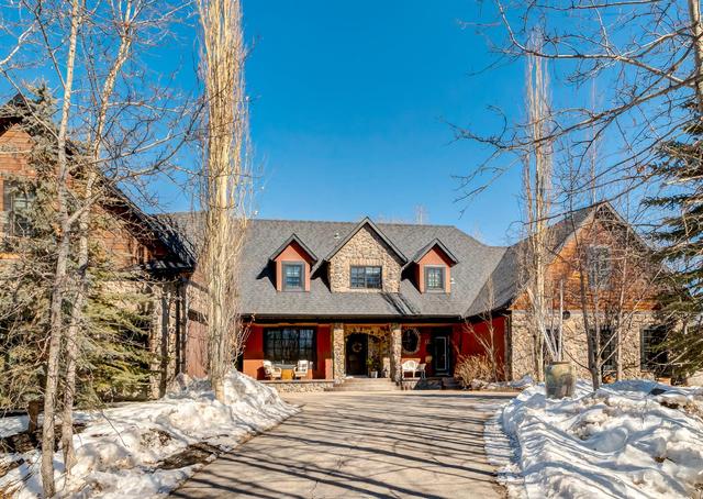 16 Woodland Rise, House detached with 6 bedrooms, 5 bathrooms and null parking in Rocky View County AB | Image 2