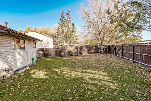 809 Ranchview Circle Nw, House detached with 4 bedrooms, 2 bathrooms and 2 parking in Calgary AB | Image 31