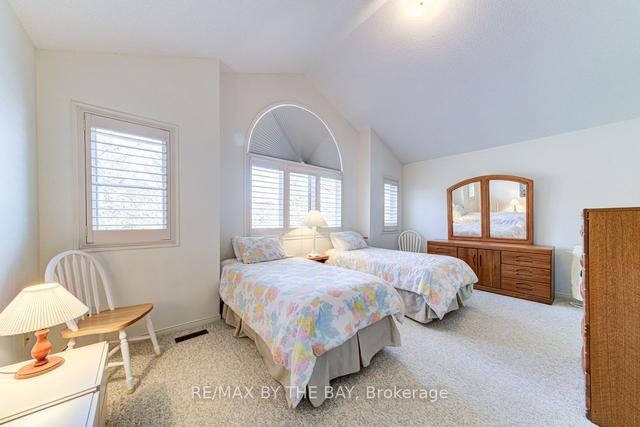 27 Barker Blvd, Condo with 3 bedrooms, 4 bathrooms and 4 parking in Collingwood ON | Image 20