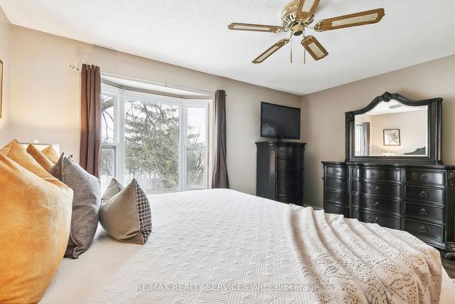 732 Aspen Rd, House detached with 4 bedrooms, 4 bathrooms and 6 parking in Pickering ON | Image 17