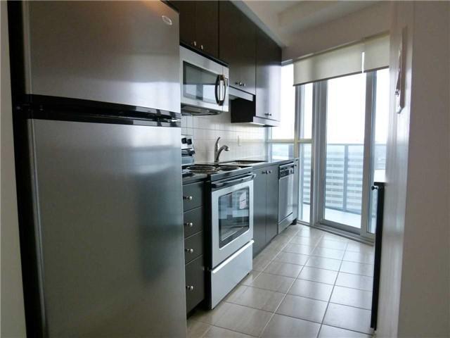 1905 - 60 Absolute Ave, Condo with 2 bedrooms, 2 bathrooms and 1 parking in Mississauga ON | Image 2