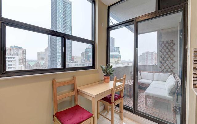 86 Gloucester St, Condo with 2 bedrooms, 2 bathrooms and 1 parking in Toronto ON | Image 8