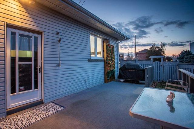 35 New Mountain Rd, House detached with 3 bedrooms, 2 bathrooms and 7 parking in Hamilton ON | Image 24