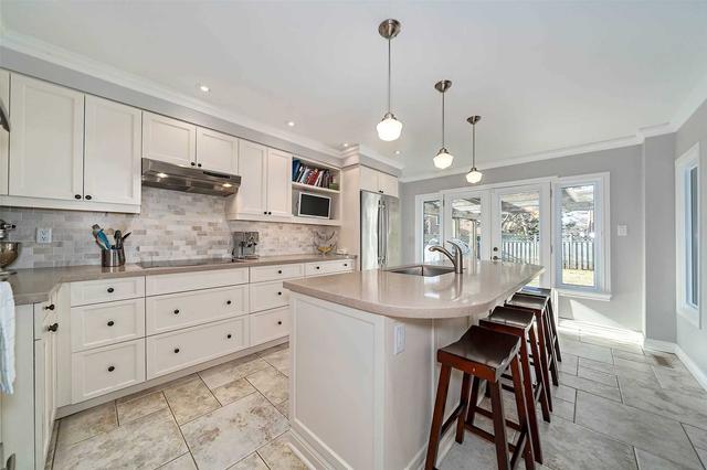 1299 Old English Lane, House detached with 4 bedrooms, 4 bathrooms and 4 parking in Oakville ON | Image 39