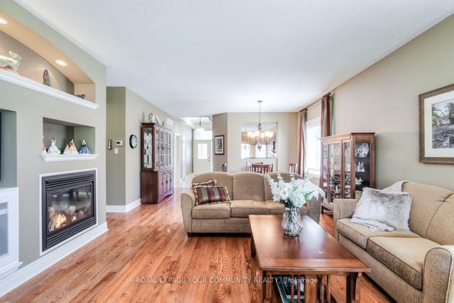 185 Legendary Tr, House detached with 2 bedrooms, 3 bathrooms and 4 parking in Whitchurch Stouffville ON | Image 5