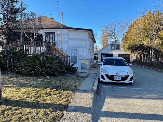 upfront - 36 Alexis Blvd, House detached with 2 bedrooms, 1 bathrooms and 1 parking in Toronto ON | Image 1