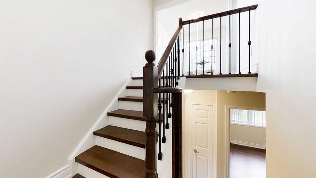 10 - 7 St Moritz Way, Townhouse with 4 bedrooms, 3 bathrooms and 2 parking in Markham ON | Image 3
