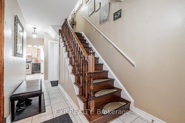 110 Navenby Cres, House semidetached with 4 bedrooms, 3 bathrooms and 6 parking in Toronto ON | Image 7