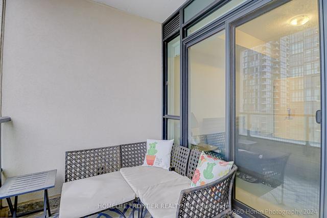 1906 - 4085 Parkside Village Dr, Condo with 2 bedrooms, 2 bathrooms and 1 parking in Mississauga ON | Image 5