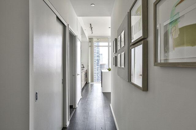 Lph 4 - 75 St Nicholas St, Condo with 2 bedrooms, 2 bathrooms and 1 parking in Toronto ON | Image 4