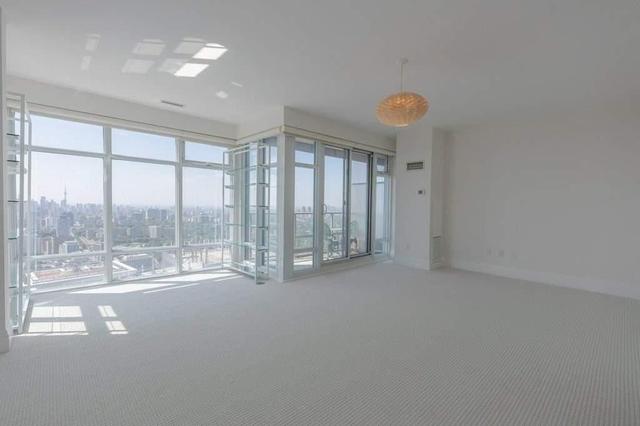 4701 - 2191 Yonge St, Condo with 2 bedrooms, 3 bathrooms and 2 parking in Toronto ON | Image 9