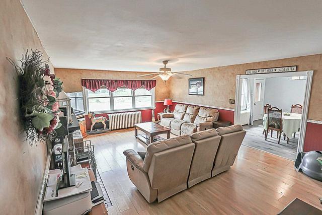 32 Mount Albert Rd, House detached with 3 bedrooms, 1 bathrooms and 3 parking in East Gwillimbury ON | Image 6