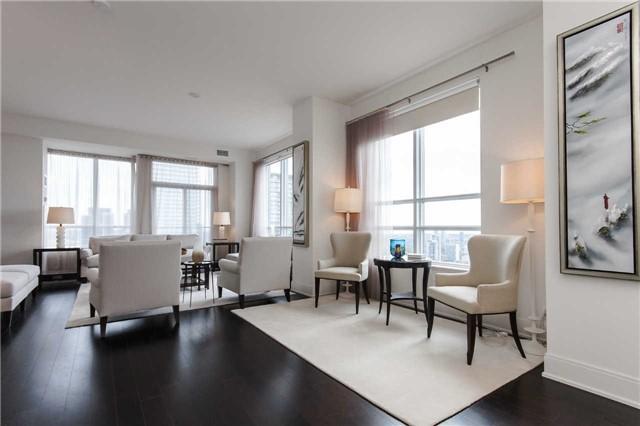 Lph3401 - 21 Balmuto St, Condo with 3 bedrooms, 4 bathrooms and 4 parking in Toronto ON | Image 3