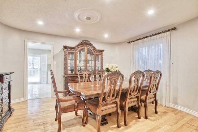 4 Millstone Crt, House detached with 4 bedrooms, 4 bathrooms and 6 parking in Markham ON | Image 3