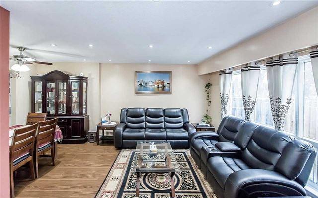 02 - 7440 Goreway Dr, Townhouse with 3 bedrooms, 2 bathrooms and 1 parking in Mississauga ON | Image 4