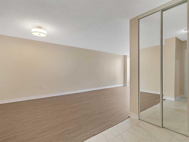 916 - 390 Dixon Rd, Condo with 2 bedrooms, 1 bathrooms and 1 parking in Toronto ON | Image 25