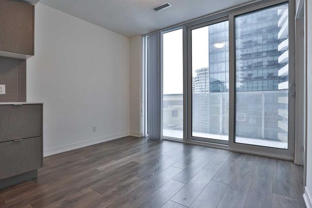 2801 - 88 Harbour St, Condo with 1 bedrooms, 1 bathrooms and 0 parking in Toronto ON | Image 6