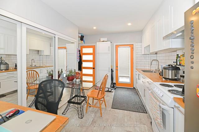 800 Shaw St, House attached with 3 bedrooms, 3 bathrooms and 1 parking in Toronto ON | Image 4