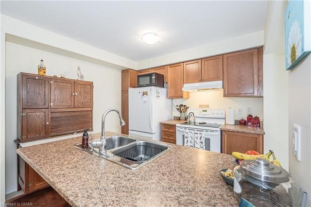 16 - 1035 Victoria Rd S, Townhouse with 3 bedrooms, 3 bathrooms and 2 parking in Guelph ON | Image 4