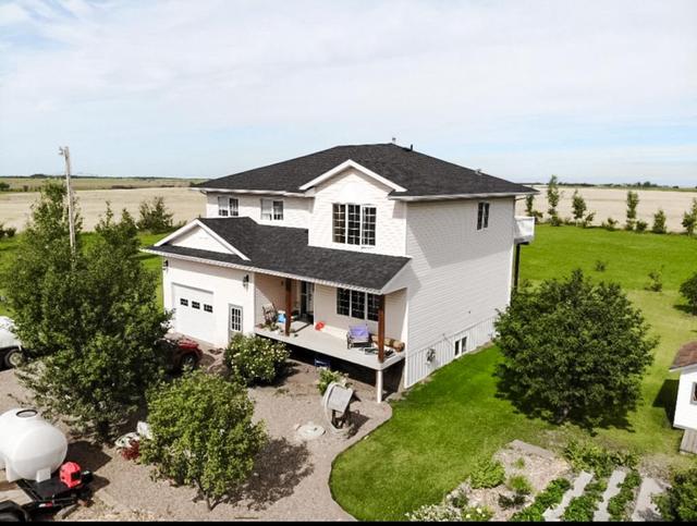 104046 Rr 164, House detached with 5 bedrooms, 2 bathrooms and 10 parking in Mackenzie County AB | Image 1